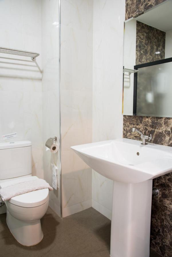 Trimm Hotell Chanthaburi Exteriör bild